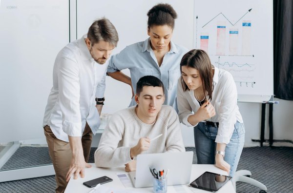 Applications innovantes de la géomatique forestière